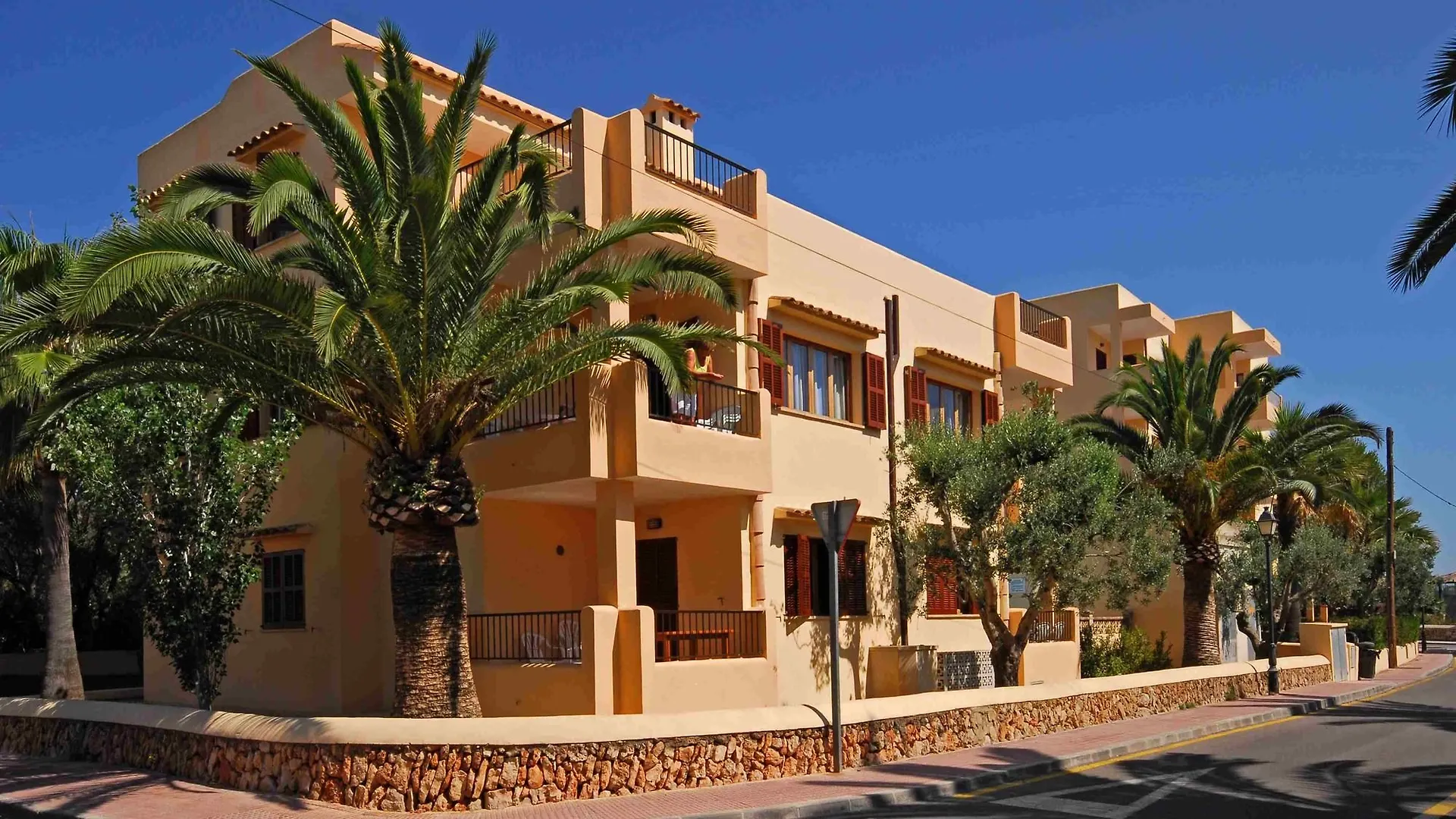 Hotel Ferrera Suites